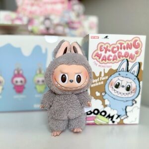 Pop mart Authentic Labubu Sesame Bean